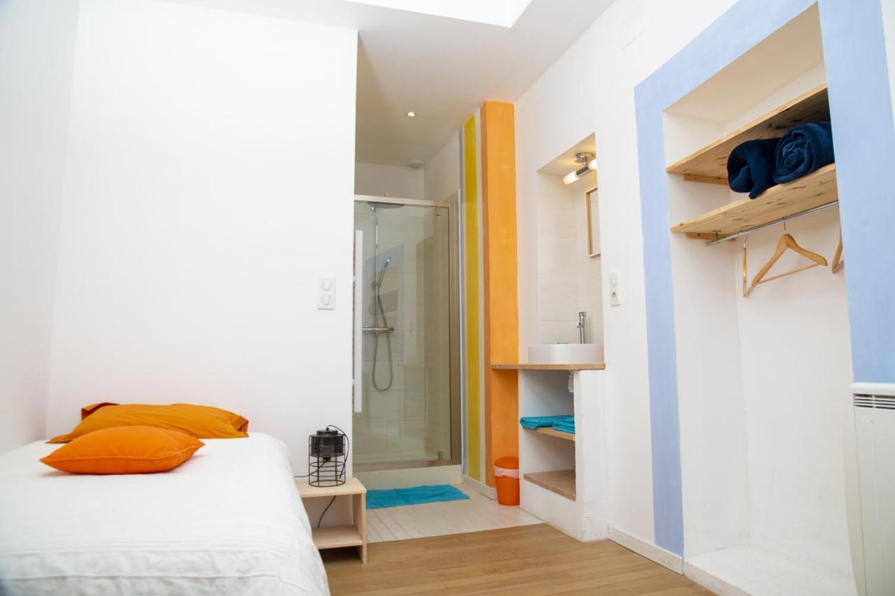 La Comedie De - Apartment